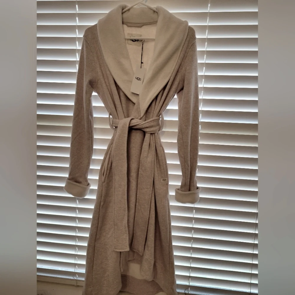UGG DUFFIELD ROBE- NEW - Picture 1 of 4